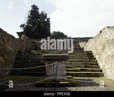 Pompeji. Alte römische Stadt. Tempel des Asklepios, auch Tempel des Jupiter Meilichios genannt. Aus der Zeit um das 2. Jahrhundert v. Chr.. Altar. Kampanien, Italien. Stockfoto