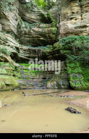 Einen ausgetrockneten Wasserfall Canyon Wand. Stockfoto