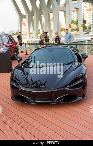 McLaren 720S Sportwagen auf Anzeige in der F1 Grand Prix von Singapur 2018 in der Marina Bay Republik Singapur Asien Stockfoto