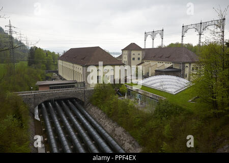 Die Rohrleitungen der Walchensee Kraftwerk von E.ON Energie. Stockfoto