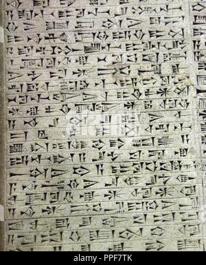 Cuneiform Tablet. König Glaubensanfechtungen II. (630-562 v. Chr.). Chaldäischen Dynastie. Detail. Ausstellung im Louvre Museu. Paris. Frankreich.