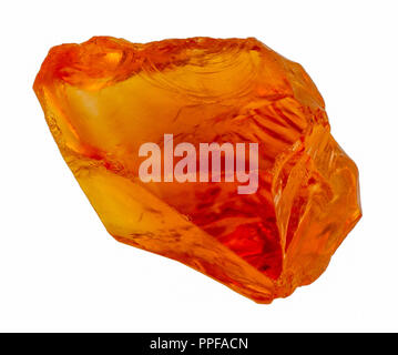 Rau, klar transparent Citrin Kristall. Gut gesättigt gelb-orange Farbe, hochwertige Citrin für Gem cutting Zweck. auf weißem Hintergrund Stockfoto