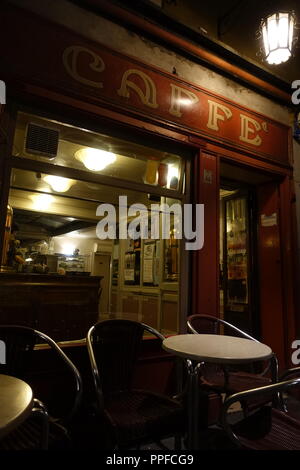 Venedig, Campo Santa Margherita, Caffe Rosso - Venedig, Campo Santa Margherita, Caffe Rosso Stockfoto