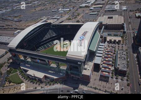 Chase Field Stadion, Heimat von Arizona Diamondbacks Major League Baseball MLB. Franchise, Luftaufnahme von Phoenix, Tempe, Peoria, MESA, Krämer, Glendal Stockfoto