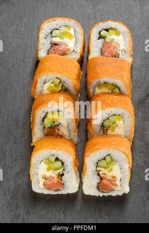 Aal und eingelegter Rettich Rollen Stockfoto