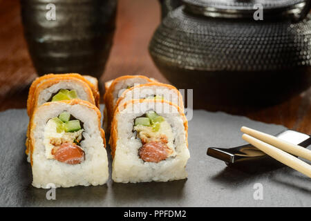 Aal und Lachs in Rollen Stockfoto