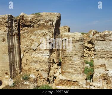 Syrien. In der Nähe von Salhiyah. Dura Europos. Hellenistische, Parther und römischen Stadt. Die Ruinen der Tempel der Artemis. Foto vor dem syrischen Bürgerkrieg. Die Reste dieser Gebäude wurde von ISIS zwischen 2001-2014 abgerissen. Stockfoto