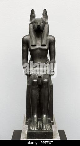 Statue der Schakal - vorangegangen Gott Anubis. Bronze. Wahrscheinlich 26. Dynastie. Alten Reiches. 664-525 BC. Ny Carlsberg Glyptotek. Kopenhagen. Dänemark. Stockfoto