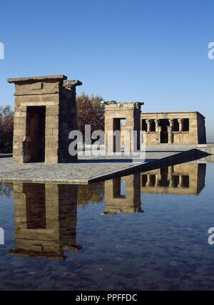 Spanien. Madrid. Tempel von Debod. Alte ägyptische Tempel, wurde demontiert und wieder aufgebaut in Madrid im Jahr 1968. Aus Süden von Ägypten, in der Nähe von Assuan. 200 v. Chr. erbaut. West Park. Stockfoto