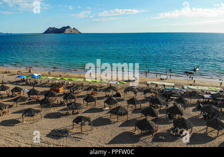 Die Insel Alcatraz. Luftaufnahme von Kino Bay in Sonora, Mexiko. Strand. Reiseziel. Golf von Kalifornien… Vista aerea de Bahía de Kino de Sonora, Mexiko. Playa. Destino Turistico. Golfo de California. (Foto: Luis Gutierrez/NortePhoto.com) Stockfoto