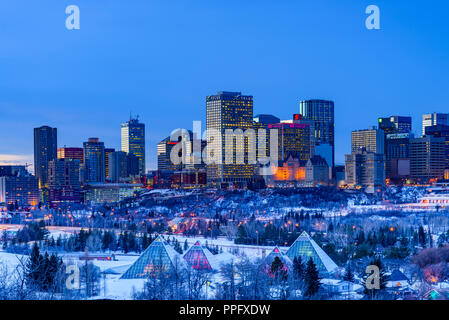 Die Skyline von Edmonton im Winter, Edmonton, Alberta, Kanada Stockfoto