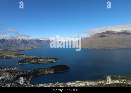 Remarkables Mountains und Queenstown Neuseeland Stockfoto