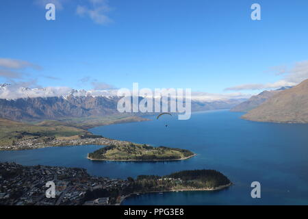 Remarkables Mountains und Queenstown Neuseeland Stockfoto