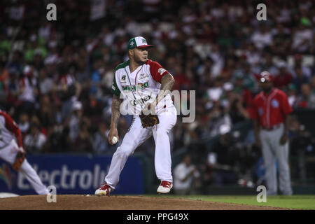 Héctor Velázquez Krug de Mexico, durante el Partido final de la Serie del Caribe en El Nuevo Estadio de los Tomateros en Culiacan, Mexiko, Martes Stockfoto