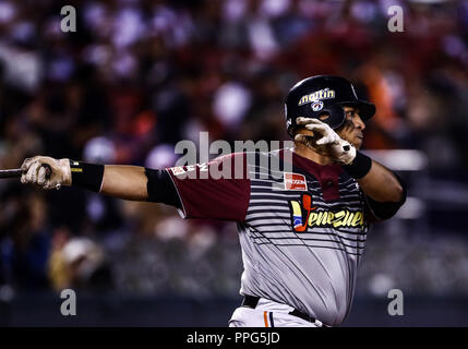 Rene Reyes de Venezuela. Acciones, durante el Partido de Beisbol de la Serie del Caribe con El Encuentro entre Tomateros de Culiacan Mexiko contr Stockfoto