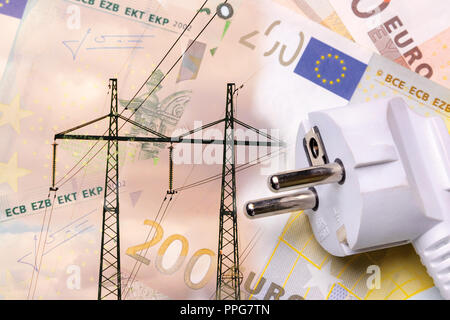 Elektrische Hochspannungsleitung Netzwerk auf einem Hintergrund von Geld. Das Konzept und Symbol der Anhebung der Preise und Tarife für Strom Stockfoto