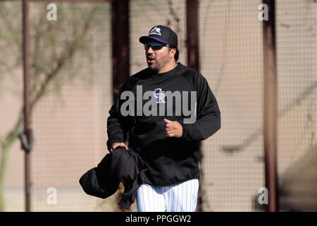 Mexikanische Reisebusse Vinicio Castilla von Colorado Rockies im Frühjahr Trainieren 2013 in Sports Complex Salt River Felder an der Talking Stick in Arizona. Stockfoto