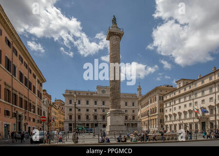 Spalte des Marcus Aurelius in der Piazza Colonna, Rom, Italien Stockfoto