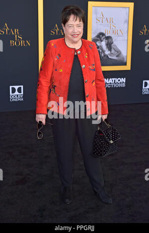 Kathy Bates an der 'ein Stern ist geboren" Premiere im Shrine Auditorium am 24. September 2018 in Los Angeles, Kalifornien. Stockfoto