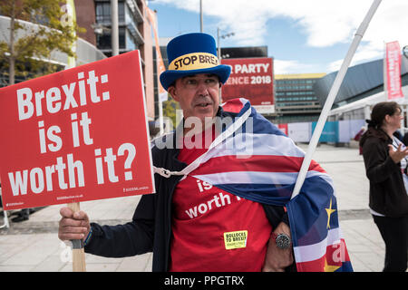 Liverpool, England, 25. September 2018, Arbeitskonferenz, Arenna Konferenzzentrum Albert Docks. Verschiedene Alternativen, Kampagnen und Demonstrationen außerhalb der wichtigsten Konferenzzentrum. Credit: Rena Pearl/Alamy leben Nachrichten Stockfoto