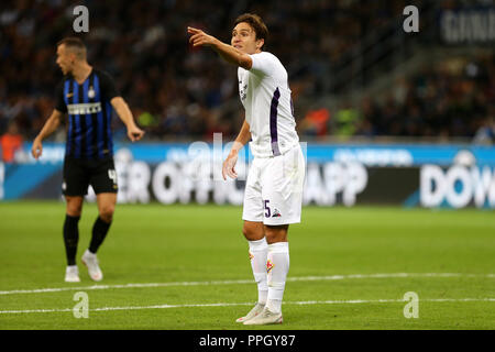 Mailand, Italien. 25. September, 2018. Federico Chiesa von ACF Fiorentina Gesten während der Serie A-Spiel zwischen FC Internazionale und ACF Fiorentina. Credit: Marco Canoniero/Alamy leben Nachrichten Stockfoto