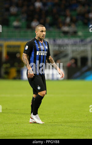 Mailand, Italien. 25. September, 2018. Radja Nainggolan des FC Internazionale während der Serie A-Spiel zwischen FC Internazionale und ACF Fiorentina. Credit: Marco Canoniero/Alamy leben Nachrichten Stockfoto