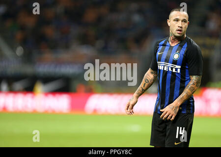 Mailand, Italien. 25. September, 2018. Radja Nainggolan des FC Internazionale während der Serie A-Spiel zwischen FC Internazionale und ACF Fiorentina. Credit: Marco Canoniero/Alamy leben Nachrichten Stockfoto