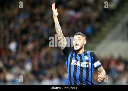 Mailand, Italien. 25. September, 2018. Mauro Icardi des FC Internazionale Gesten während der Serie A-Spiel zwischen FC Internazionale und ACF Fiorentina. Credit: Marco Canoniero/Alamy leben Nachrichten Stockfoto