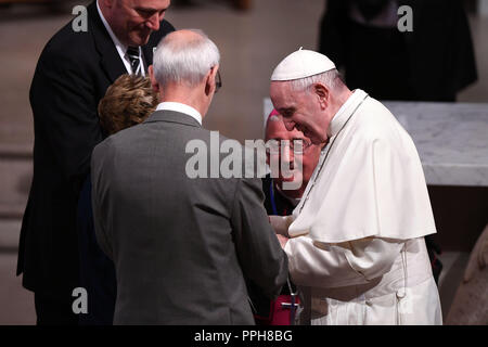 Papst Franziskus visits St. Mary's Pro-Cathedral Mit: Papst Franziskus Wo: Dublin, Irland Wann: 25 Aug 2018 Quelle: IPA/WENN.com ** Nur für die Veröffentlichung in Großbritannien, den USA, Deutschland und Österreich zur Verfügung. Nicht in der Schweiz oder in Frankreich.** Stockfoto