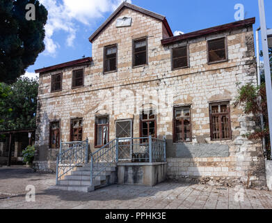 Alten, verlassenen Haus in der deutschen Kolonie in Haifa, Israel Stockfoto