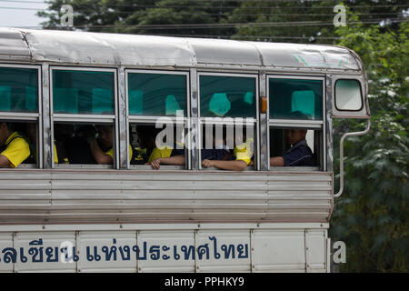 Chiangmai, Thailand - 23. August 2018: Private School Bus Truck. Auf der straße Nr. 1001 8 km von Chiang Mai City. Stockfoto