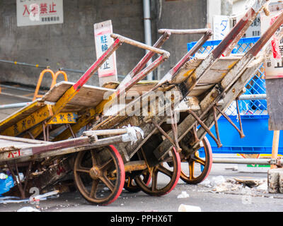 Tokyo, Japan - 9. September 2018: Katze befinden sich in Tsukiji Fischmarkt geparkt. Stockfoto