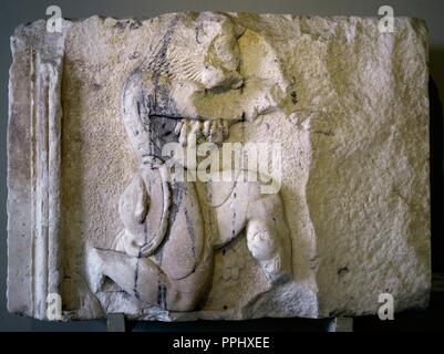 Entlastung des Herakles schießen Pfeil. Skulptur der archaischen Zeit. 4. vorchristlichen Jahrhundert. Archäologisches Museum Istanbul. Die Türkei. Stockfoto