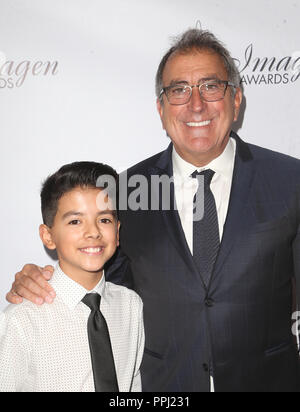 33. jährlichen Imagen Awards - Ankunft mit: Kenny Ortega, J.J. Jaramillo Wo: Los Angeles, Kalifornien, Vereinigte Staaten, wenn: 25. Aug. 2018 Credit: FayesVision/WENN.com Stockfoto