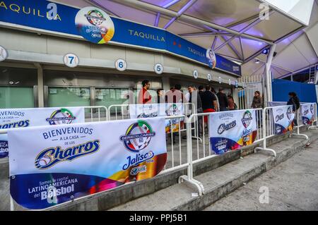 Aspekte der Panamerikanischen Stadion oder Stadion von Los Charros de Jalisco, vor Beginn der morgigen Baseball party Serie del Caribe 2018 zu werden. Stockfoto
