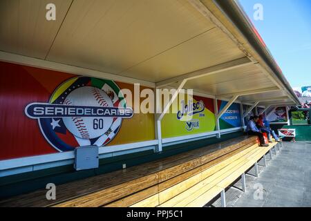 Panoramablick auf das Estadio Charros de Jalisco Stadium vor Beginn der Tätigkeit des Karibischen Baseball Serie mit einem Wettbewerb Stockfoto