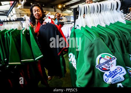 Aspekte der Panamerikanischen Stadion oder Stadion von Los Charros de Jalisco, vor Beginn der morgigen Baseball party Serie del Caribe 2018 zu werden. Stockfoto