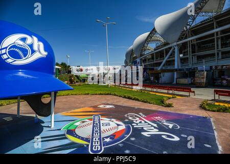 Panoramablick auf das Estadio Charros de Jalisco Stadium vor Beginn der Tätigkeit des Karibischen Baseball Serie mit einem Wettbewerb Stockfoto