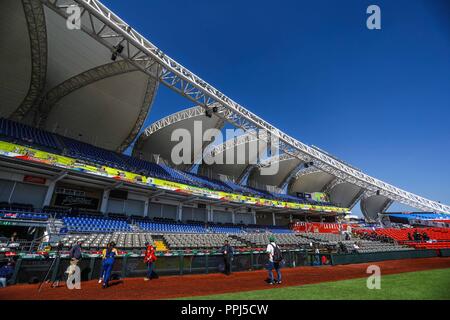 Panoramablick auf das Estadio Charros de Jalisco Stadium vor Beginn der Tätigkeit des Karibischen Baseball Serie mit einem Wettbewerb Stockfoto