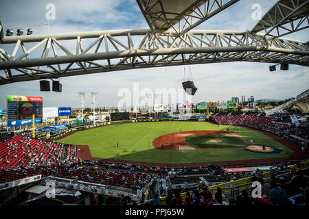 Vista panorámica del Estadio Panamericano o Estadio de Los Charros de Jalisco. Stadion. . Partido de Beisbol de la Serie del Caribe con el encuentro Stockfoto