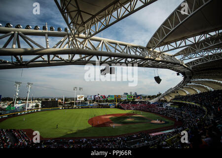 Vista panorámica del Estadio Panamericano o Estadio de Los Charros de Jalisco. Stadion. . Partido de Beisbol de la Serie del Caribe con el encuentro Stockfoto