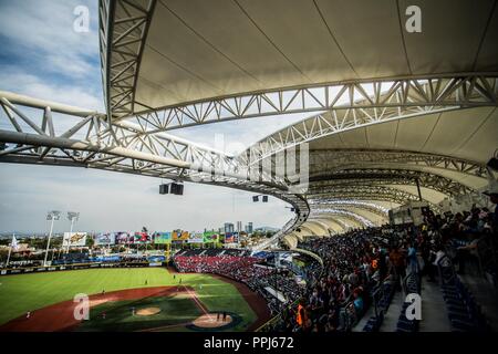 Vista panorámica del Estadio Panamericano o Estadio de Los Charros de Jalisco. Stadion. . Partido de Beisbol de la Serie del Caribe con el encuentro Stockfoto