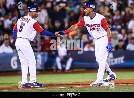 Eddie Rosario de Puerto Rico, Feier hacia El Dogout al llegar a la Tercera base de la segunda Entrada, durante el Partido entre Puerto Rico contra V Stockfoto