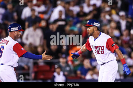 Eddie Rosario de Puerto Rico, Feier hacia El Dogout al llegar a la Tercera base de la segunda Entrada, durante el Partido entre Puerto Rico contra V Stockfoto