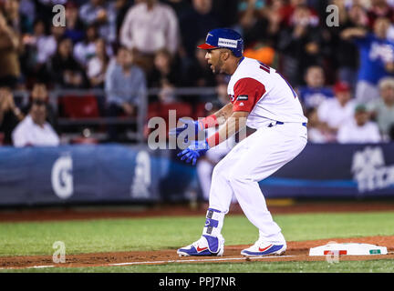 Eddie Rosario de Puerto Rico, Feier hacia El Dogout al llegar a la Tercera base de la segunda Entrada, durante el Partido entre Puerto Rico contra V Stockfoto