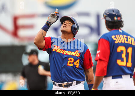 Miguel Cabrera de Venezuela da de Hit en el sexto Inning, durante el Partido entre Italia vs Venezuela, World Baseball Classic en Estadio Charros de J Stockfoto