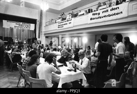 Die Internationale Konferenz der Opfer der Radikalen Dekret, das für professionelle Verbote bei Lehrern, die Eisenbahner genannt, und weitere Mitarbeiter der öffentlichen Dienste am 6 Juni 1980 in Hamburg. | Verwendung weltweit Stockfoto