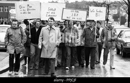 Warnstreik der IG Metall im Tarifstreit am 17. März 1981 in Dortmund. | Verwendung weltweit Stockfoto