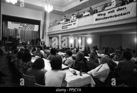 Die Internationale Konferenz der Opfer der Radikalen Dekret, das für professionelle Verbote bei Lehrern, die Eisenbahner genannt, und weitere Mitarbeiter der öffentlichen Dienste am 6 Juni 1980 in Hamburg. | Verwendung weltweit Stockfoto