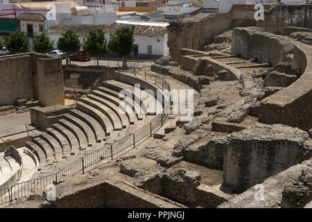 Römische Kunst. Spanien. Italica. Theater. Sein Bau begann unter Kaiser Augustus (1. Jahrhundert v. Chr.-1 st Century AD). Cavea. Santiponce. Andalusien. Stockfoto